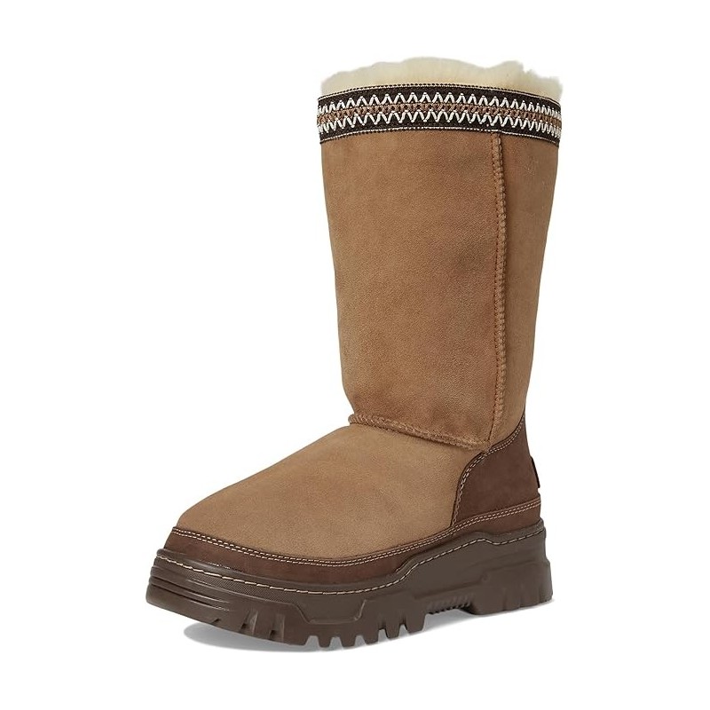 UGG Classic Tall Trailgazer Look Décontracté Chic Élégant